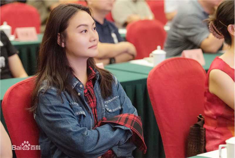 最优质綦小卉生活照