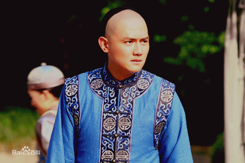 最新李浩轩在《江淮依旧》饰演盛世坤中的图集