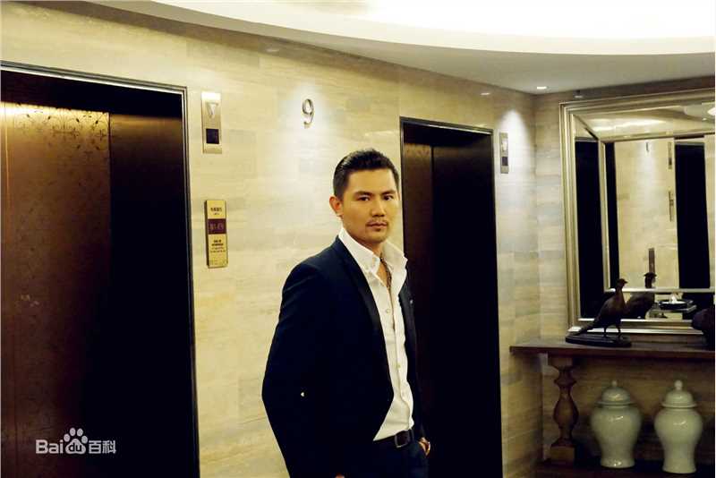 李浩轩生活照壁纸壁纸