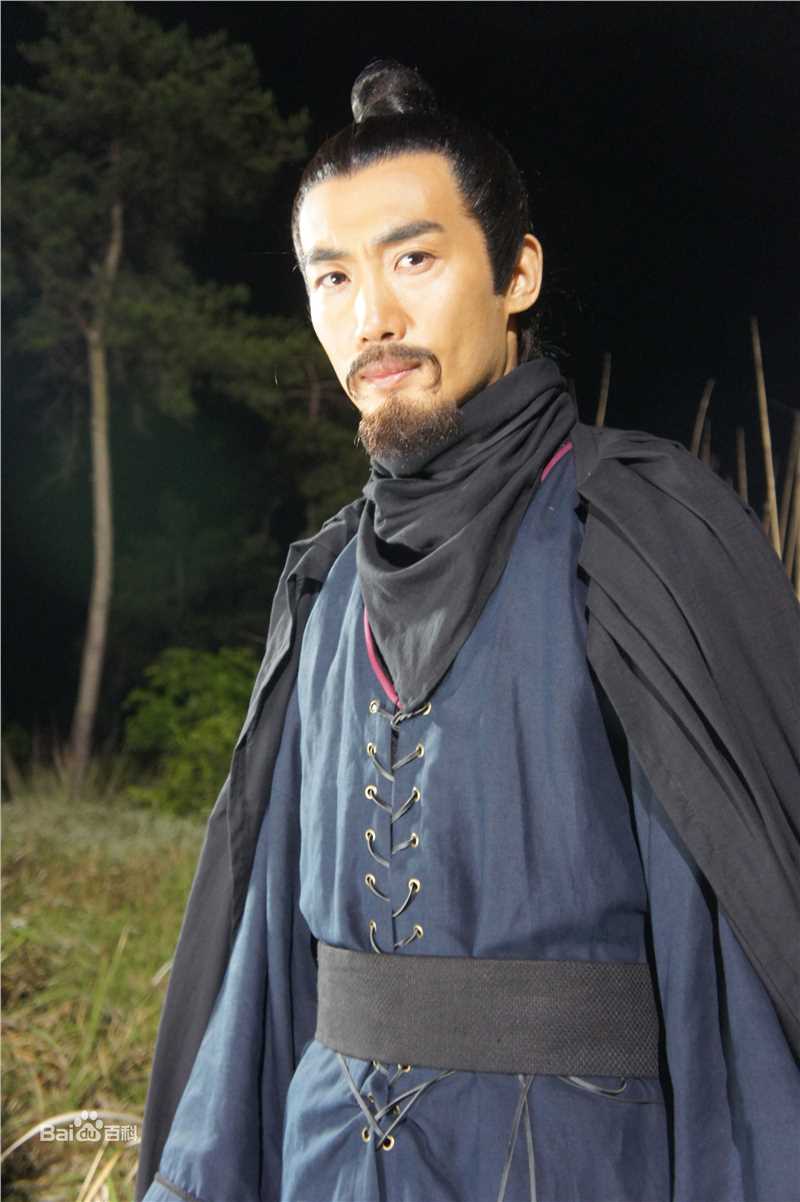 艾东(Dong AI)古装前后照片