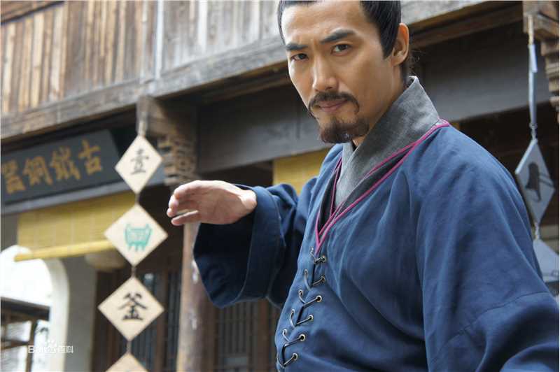 艾东(Dong AI)古装前后照片