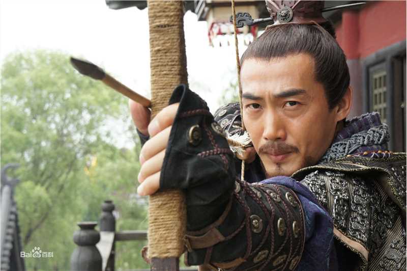 艾东(Dong AI)古装前后照片