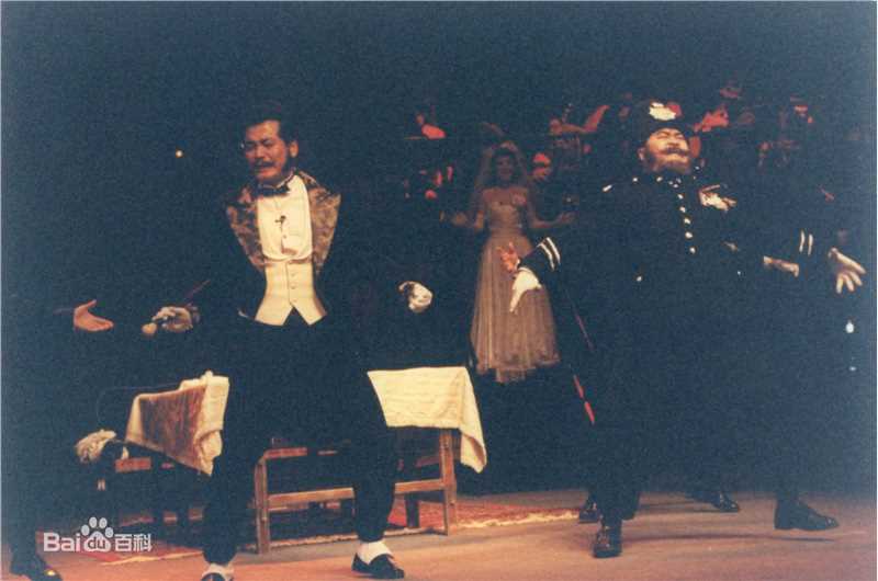 闾汉彪话剧作品前后照片