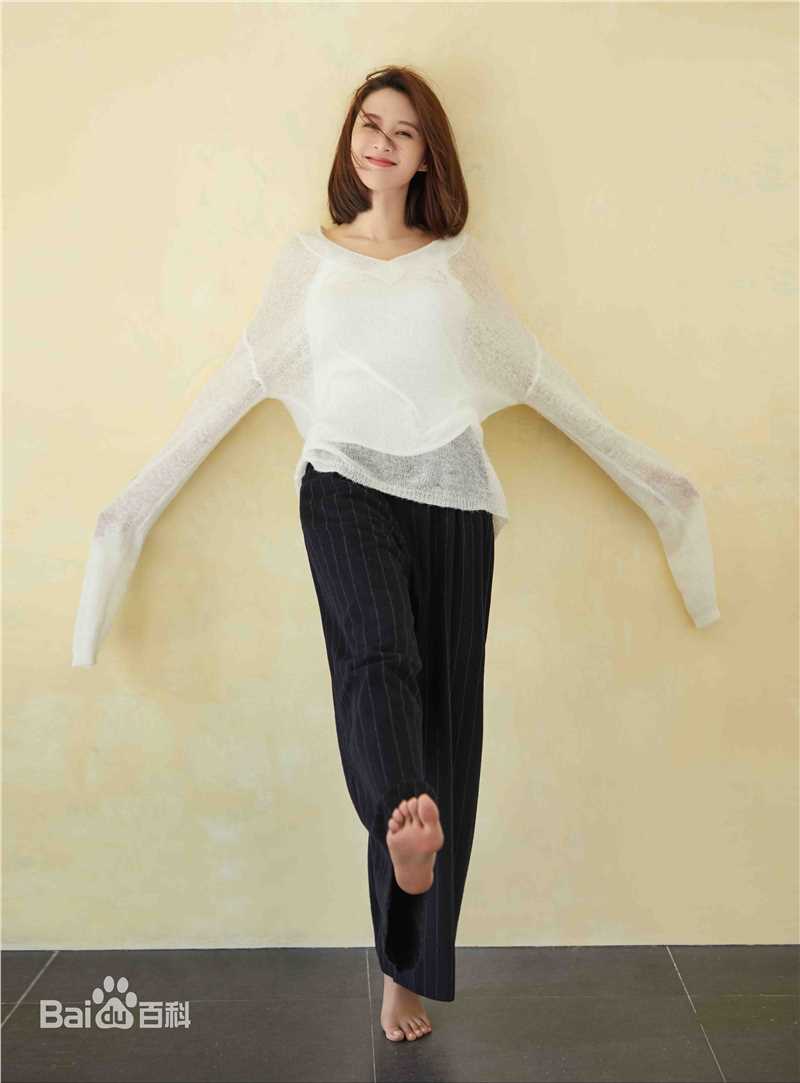 张静静(Tiffany)生活素颜照壁纸