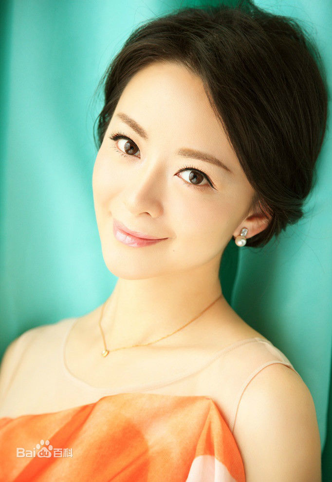 最新许榕真性感图片