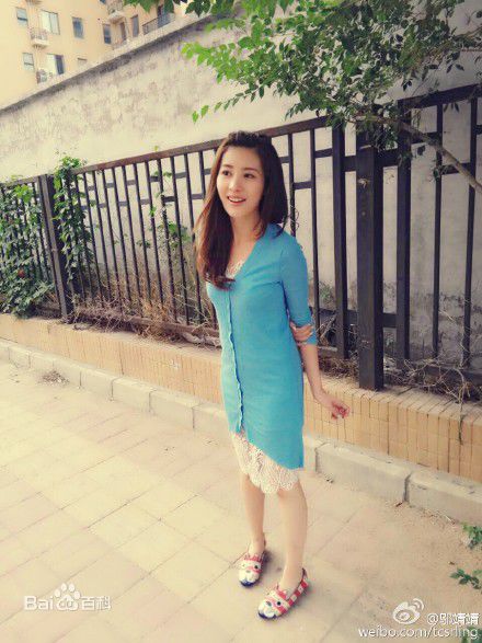 邬靖靖生活照壁纸壁纸