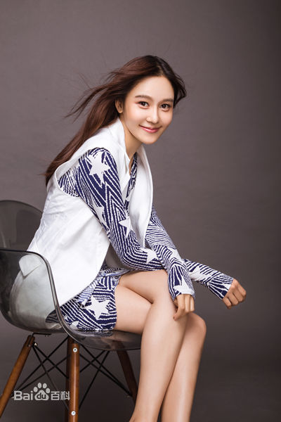 胡睿时尚大片素颜照壁纸