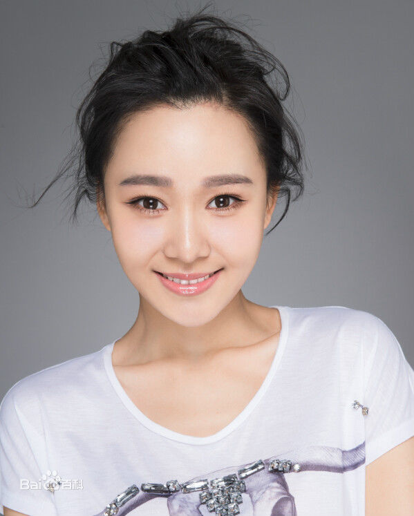 胡睿时尚大片素颜照壁纸