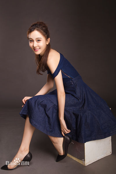 胡睿时尚大片素颜照壁纸