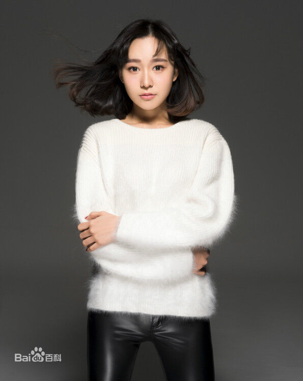 胡睿时尚大片素颜照壁纸