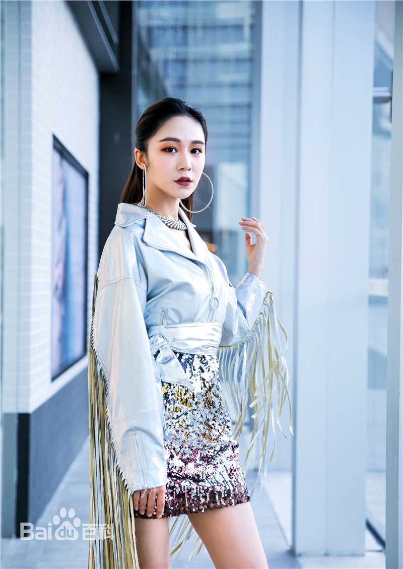 胡睿时装周照片壁纸壁纸