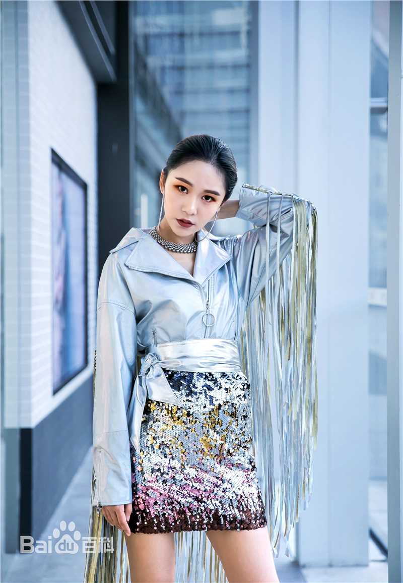 胡睿时装周照片壁纸壁纸