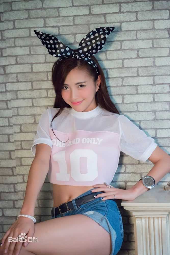 最优质包文婧素颜照