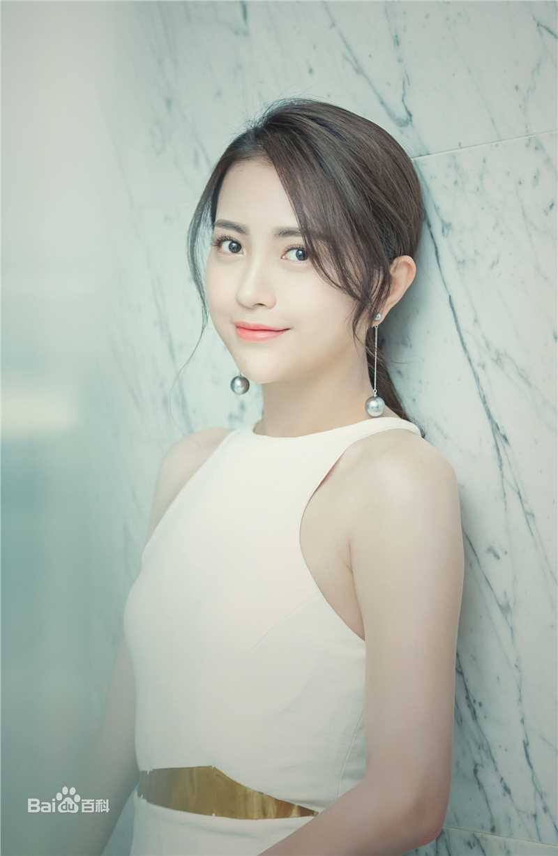 最全包文婧素颜照