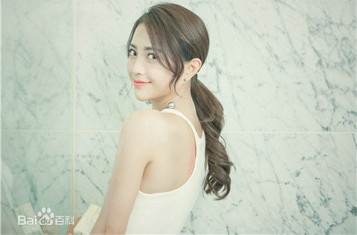 最全包文婧素颜照