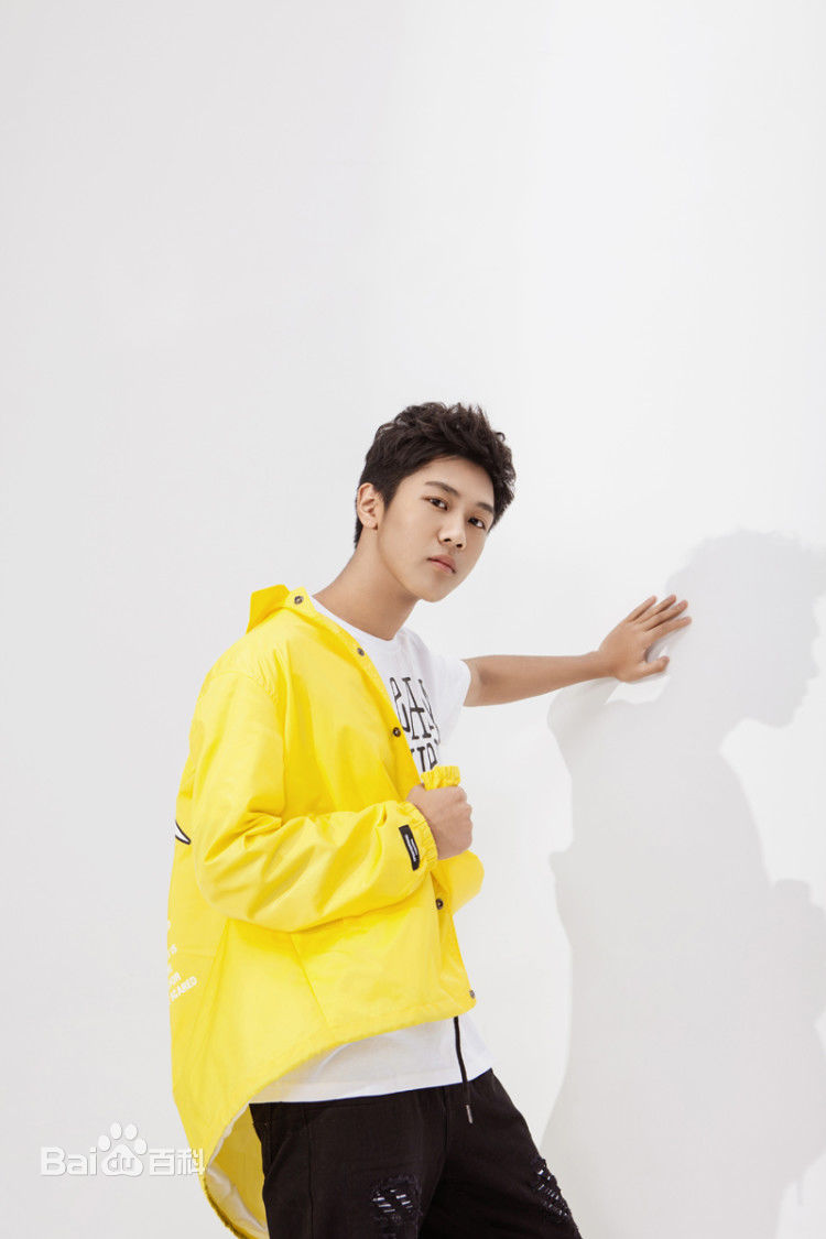 魏子涵最新个人图集