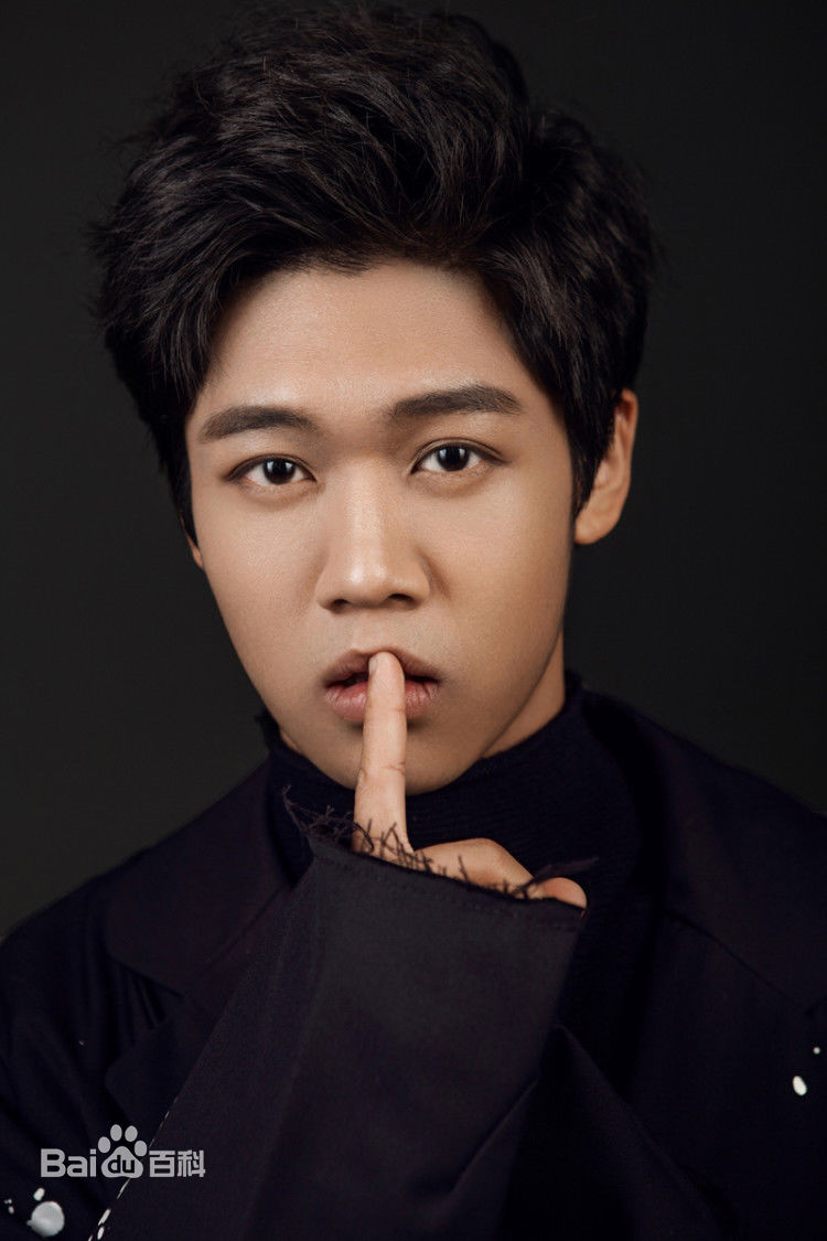 魏子涵最新个人图集