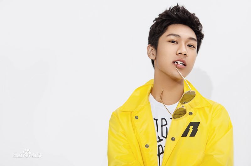 魏子涵最新个人图集