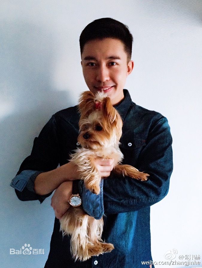 张津赫生活照素颜照壁纸