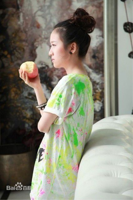 最新刘美含(Mikan Ryu)在《童话二分之一》京麒中的壁纸