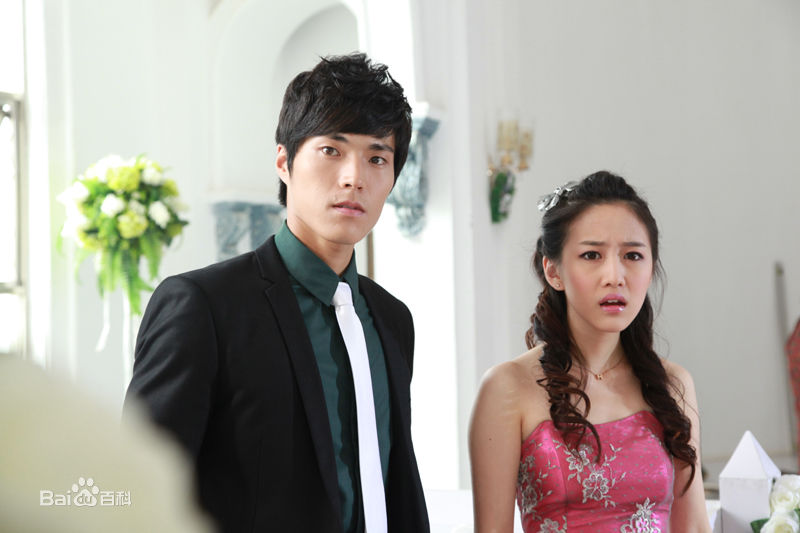 最新刘美含(Mikan Ryu)在《童话二分之一》京麒中的壁纸