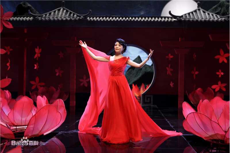 精选李丹阳(Li Dan Yang)在《好起来》MV中的图册