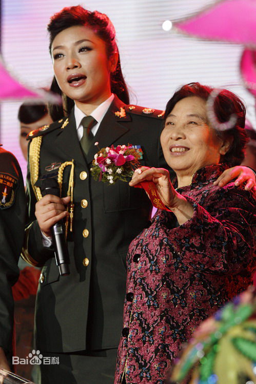 李丹阳(Li Dan Yang)中国演艺界十大孝子颁奖典礼图片图册