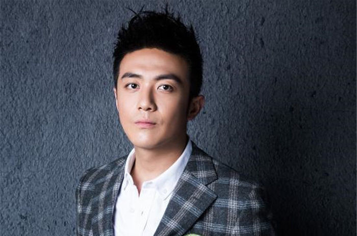 最优质李泽锋生活照