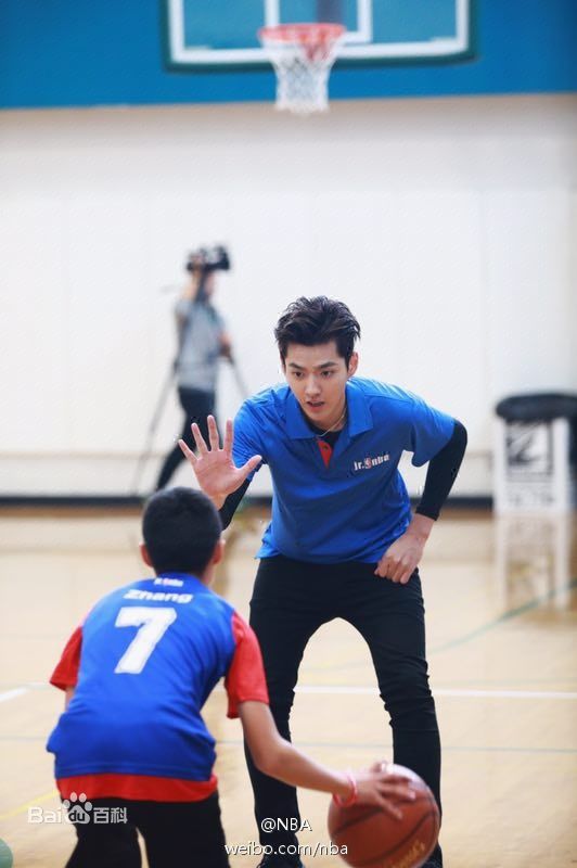吴亦凡(KRIS)JrNBA大使性感图片壁纸