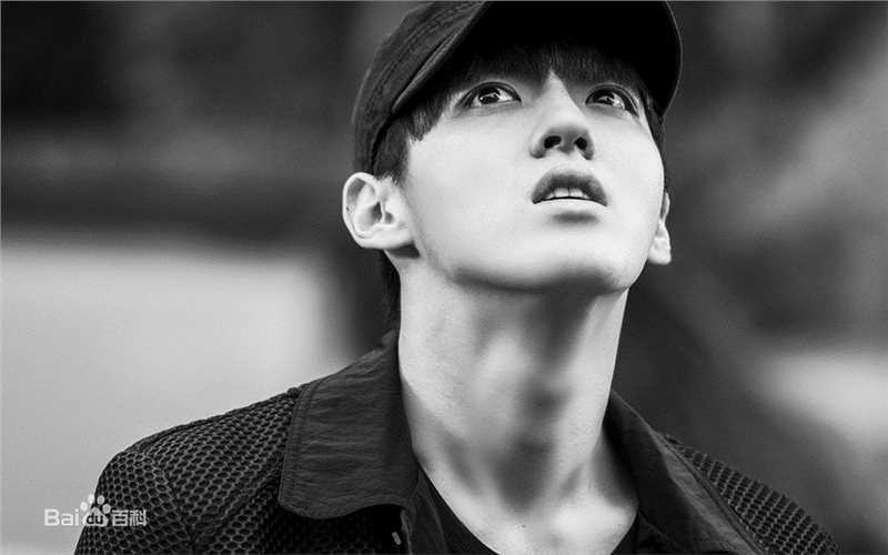 最新吴亦凡(KRIS)在《夏有乔木》夏木中的壁纸