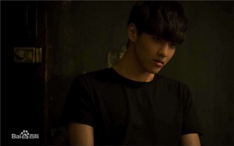 最新吴亦凡(KRIS)在《夏有乔木》夏木中的壁纸