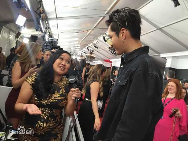 吴亦凡(KRIS)受邀第59届格莱美颁奖典礼前后照片