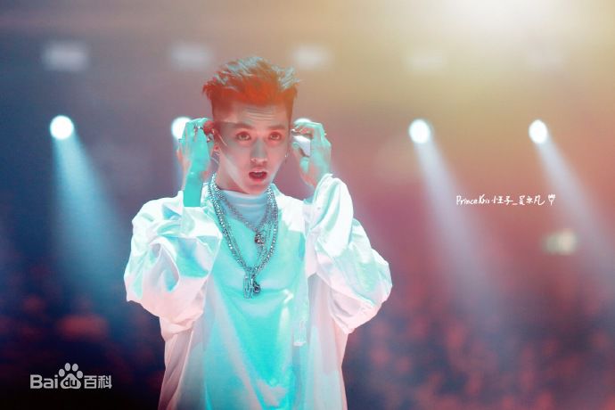 吴亦凡(KRIS)演唱会素颜照相册