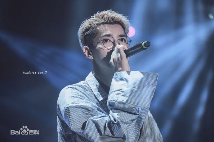 吴亦凡(KRIS)演唱会素颜照相册