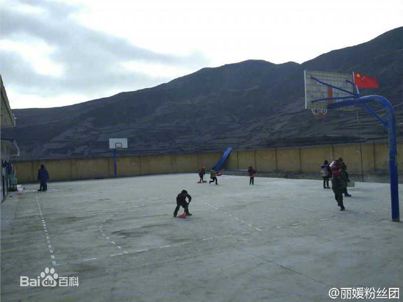 吴亦凡(KRIS)不凡荣誉球场生活照