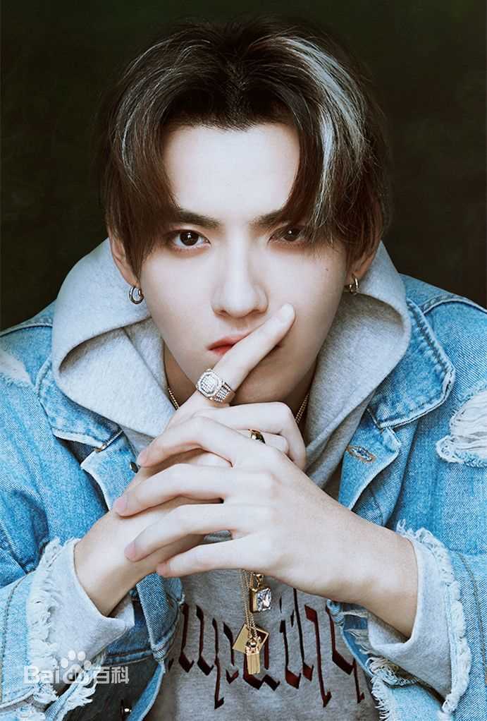 吴亦凡(KRIS)最优质个人相册