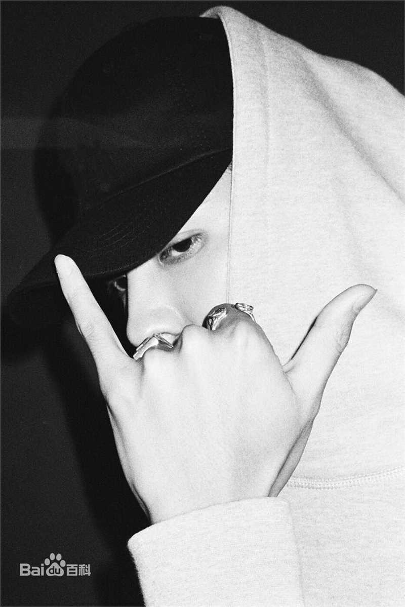 吴亦凡(KRIS)最全黑白壁纸