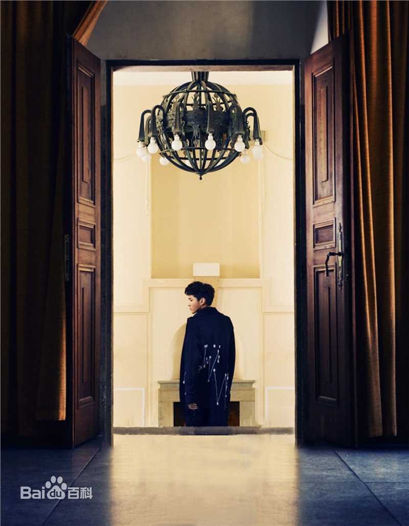 吴亦凡(KRIS)在《时尚芭莎》中的