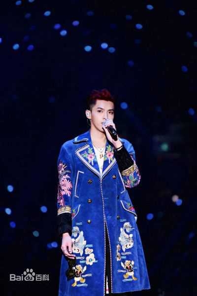 吴亦凡(KRIS)2016江苏卫视跨年晚会性感图片图集