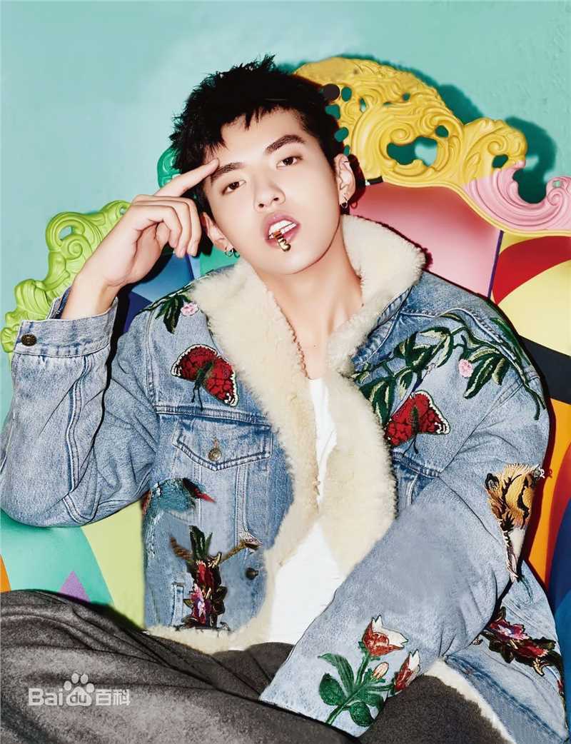 高清吴亦凡(KRIS)在《YOHO GIRL》中的图册