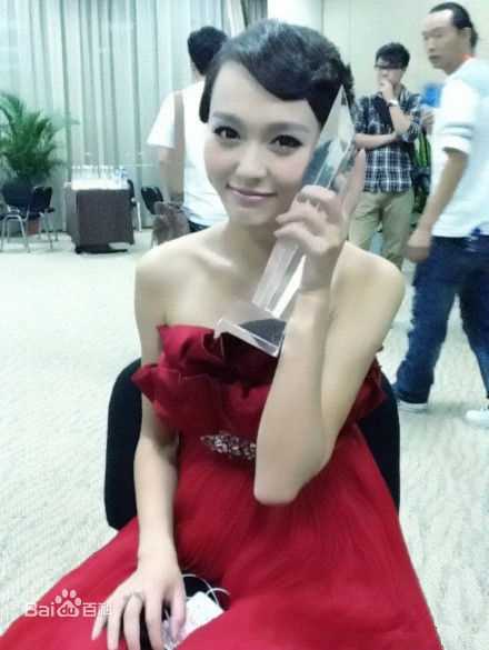 唐嫣(Tang Yan，Tiffany Tang)荣誉时刻壁纸壁纸