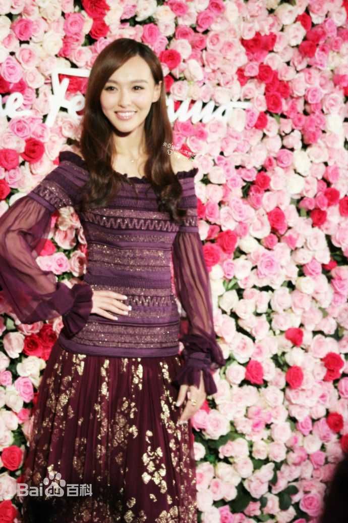 唐嫣(Tang Yan，Tiffany Tang)出席活动图片图册