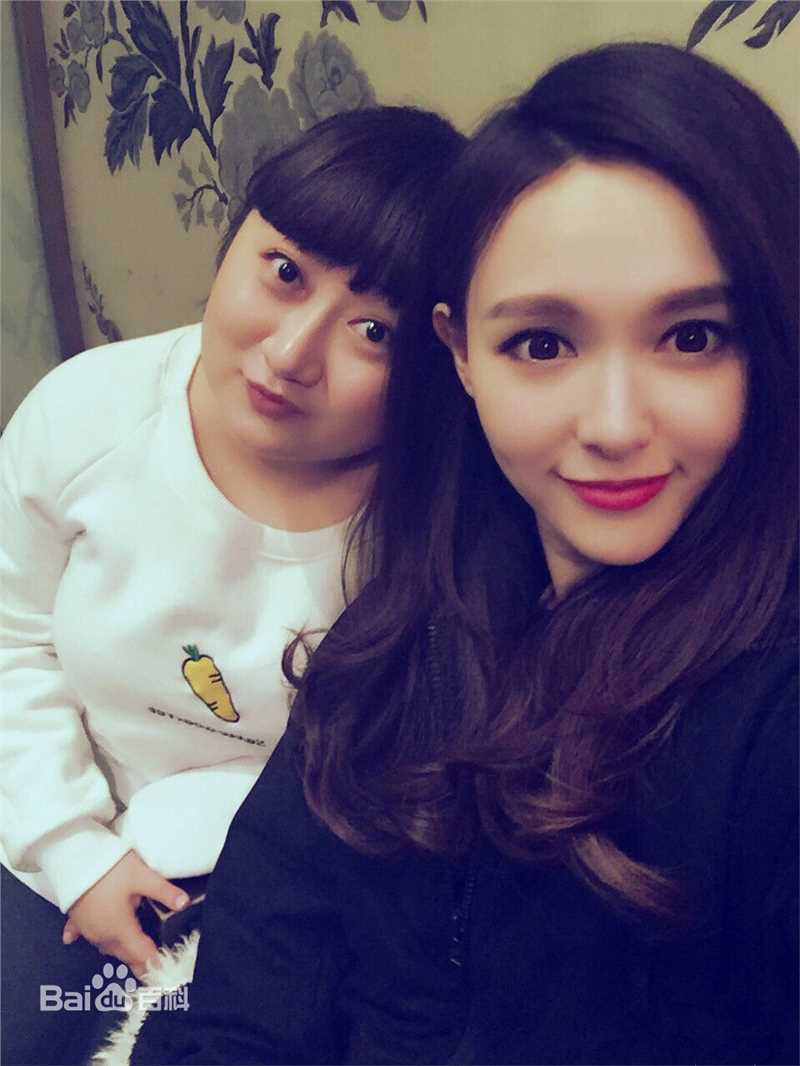 唐嫣(Tang Yan，Tiffany Tang)友人合影生活照相册