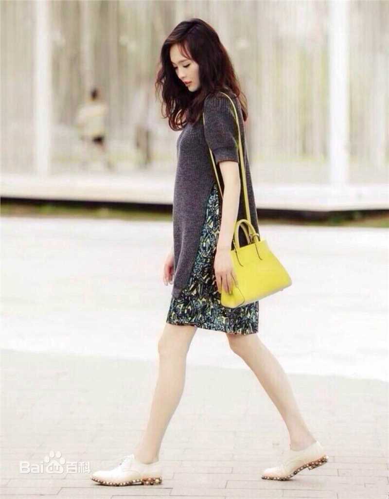 唐嫣(Tang Yan，Tiffany Tang)时尚街拍壁纸壁纸