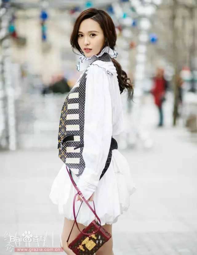 唐嫣(Tang Yan，Tiffany Tang)时尚街拍壁纸壁纸