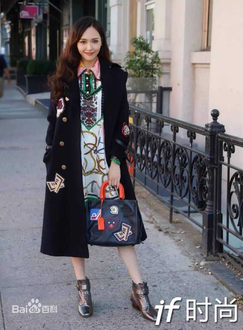 唐嫣(Tang Yan，Tiffany Tang)时尚街拍壁纸壁纸