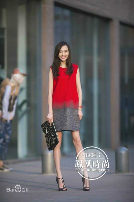 唐嫣(Tang Yan，Tiffany Tang)时尚街拍壁纸壁纸