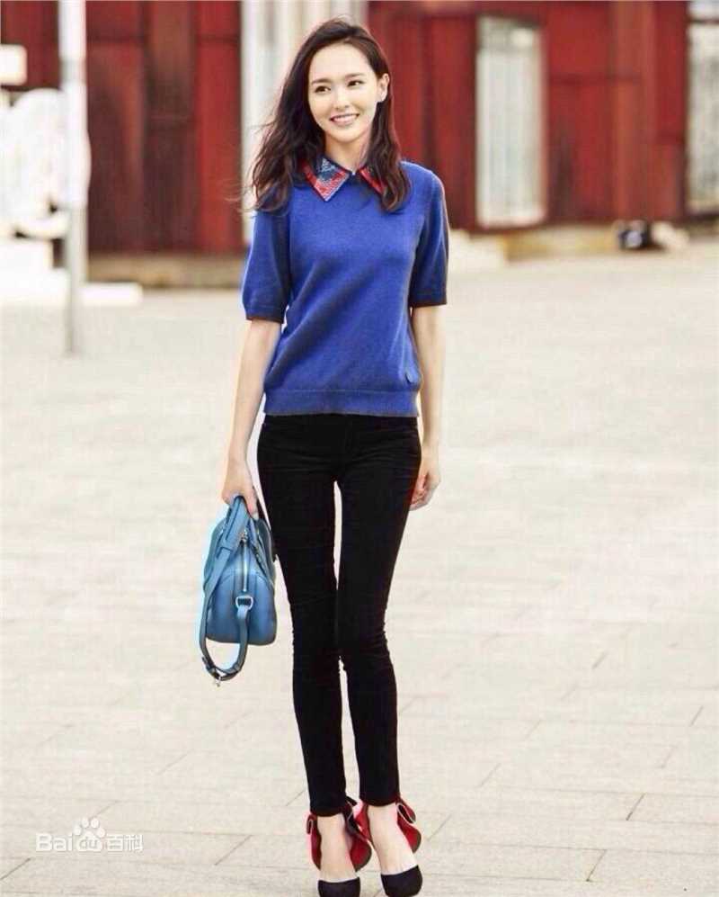 唐嫣(Tang Yan，Tiffany Tang)时尚街拍壁纸壁纸