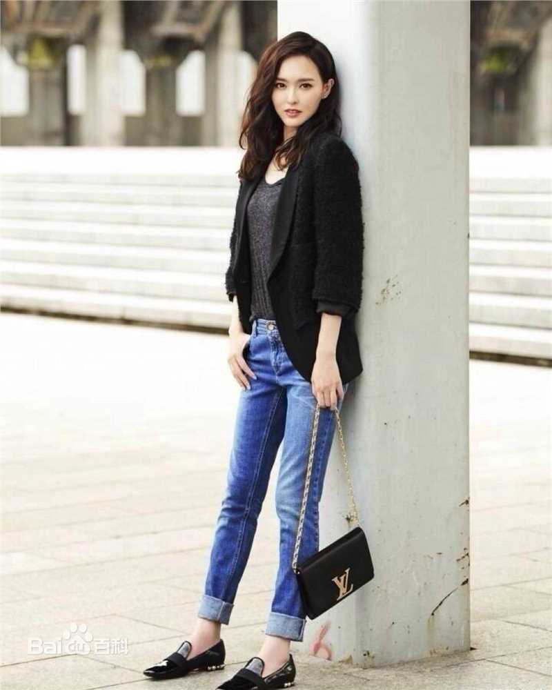 唐嫣(Tang Yan，Tiffany Tang)时尚街拍壁纸壁纸