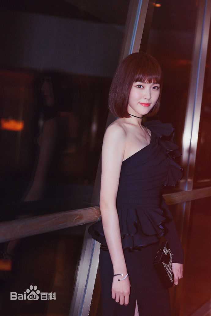 唐嫣(Tang Yan，Tiffany Tang)第22届华鼎奖壁纸壁纸